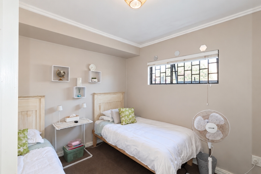 To Let 2 Bedroom Property for Rent in Waves Edge Western Cape